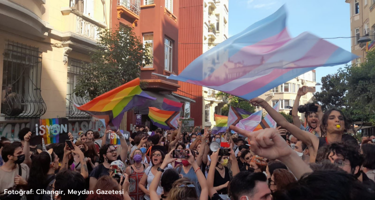 Onur Yürüyüşüne Sahip Çıkıyoruz; Polis Şiddetine Karşı Birlikte Direniyoruz!